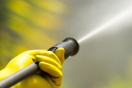4 Benefits of Pressure and Soft Washing