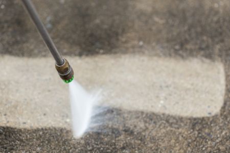 Tips For Pressure Cleaning Concrete, Siding, & Roofs in Midwest Illinois