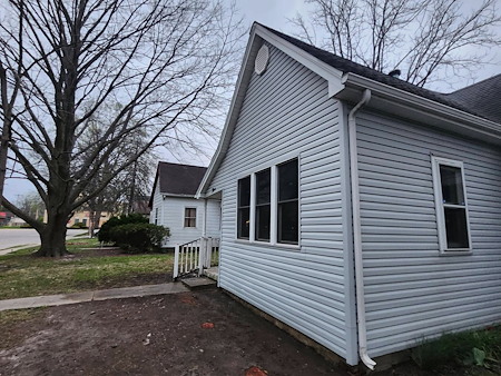 Preparing Your Home for Fall: Exterior Cleaning Checklist for Illinois Homeowners